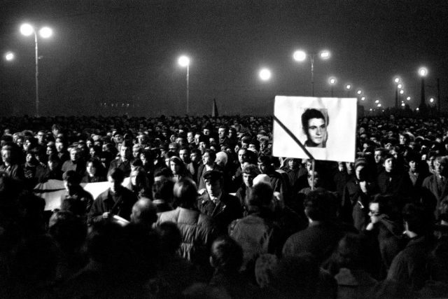 Manifestace po úmrtí Jana Palacha 20. ledna 1969 | foto: Jaroslav Kučera,  Výstava Sovětská invaze - srpen 1968