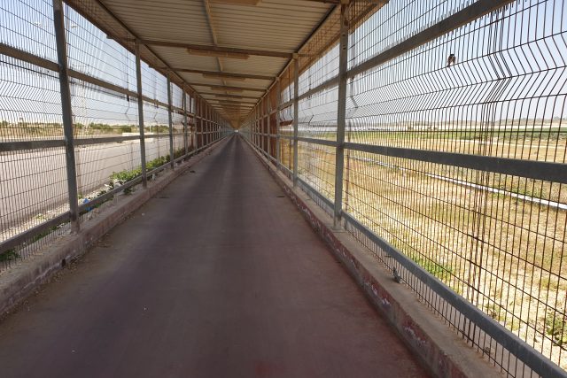 Kilometr dlouhý koridor přes bezpečnostní území mezi Gazou a izraelskou hranicí | foto: Štěpán Macháček,  Český rozhlas,  Český rozhlas