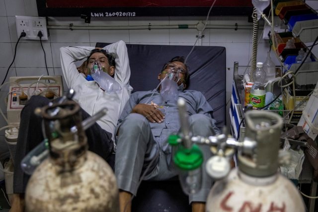 Nedostatek lůžek v Indii | foto: Danish Siddiqui,  agentura Reuters