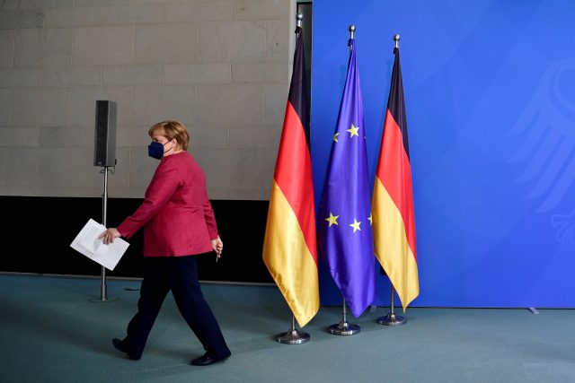 Angela Merkelová už v letošních parlamentních volbách nekandiduje | foto: John Macdougall,  Reuters