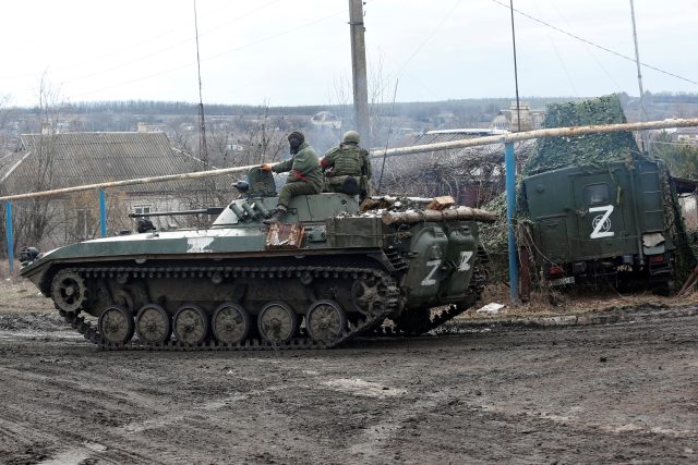 Ruská obrněná vozidla | foto: Reuters