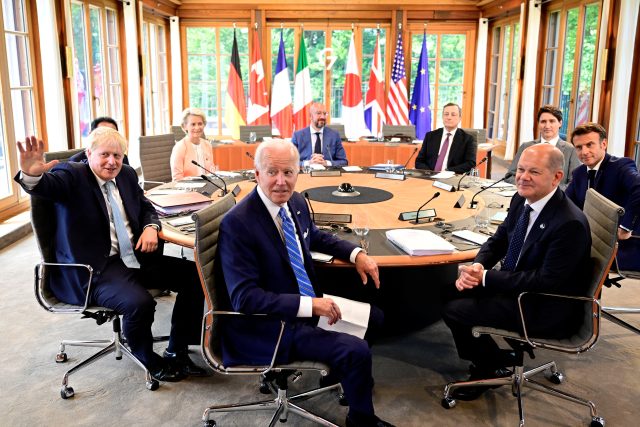 V zámku Elmau začal summit lídrů sedmi nejvyspělejších ekonomik G7 | foto: Reuters