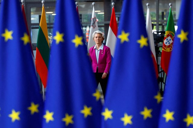 Předsedkyně Evropské komise Ursula von der Leyenová na summitu v Bruselu | foto: Piroschka van de Wouw,  Reuters