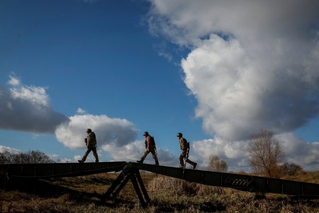 Ukrajinští vojáci | foto: Reuters