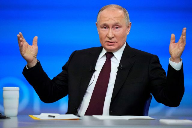 Vladimír Putin na výroční tiskové konferenci v Moskvě | foto: Alexander Zemlianichenko,  Reuters