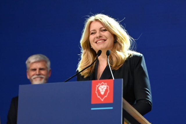 Slovenská prezidenta Zuzana Čaputová přijela osobně poblahopřát Petru Pavlovi do štábu | foto: René Volfík,  iROZHLAS.cz