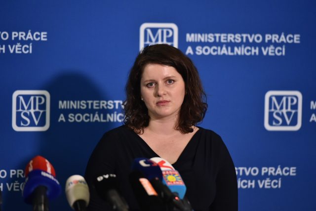 Ministryně práce a sociálních věcí Jana Maláčová | foto: Vláda České republiky