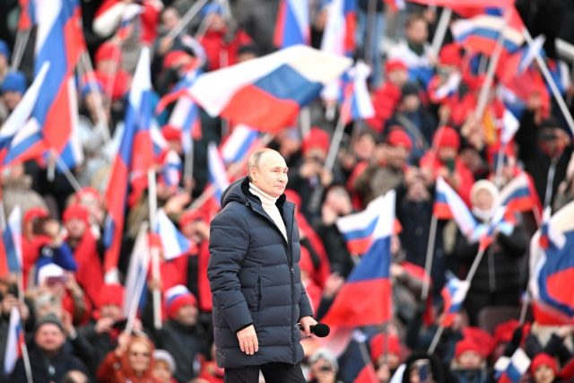 Vladimira Putina přivítaly ovace davu | foto: ČTK