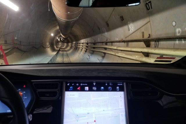 Pomocí nově vyvíjené technologie Musk plánuje srazit náklady na stavbu tunelů z jedné miliardy amerických dolarů na míli až na 10 milionů dolarů | foto: The Boring Company