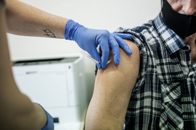 Očkování proti covidu-19 | foto: Michaela Danelová,  iROZHLAS.cz