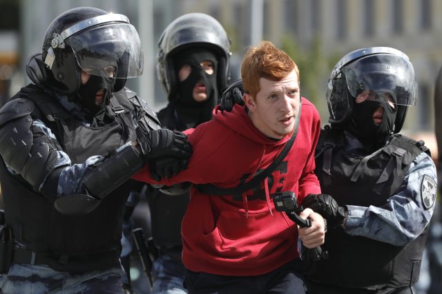 Ruská státní moc se ocitá v krizi,  říká Libor Dvořák | foto: ČTK/AP/Pavel Golovkin