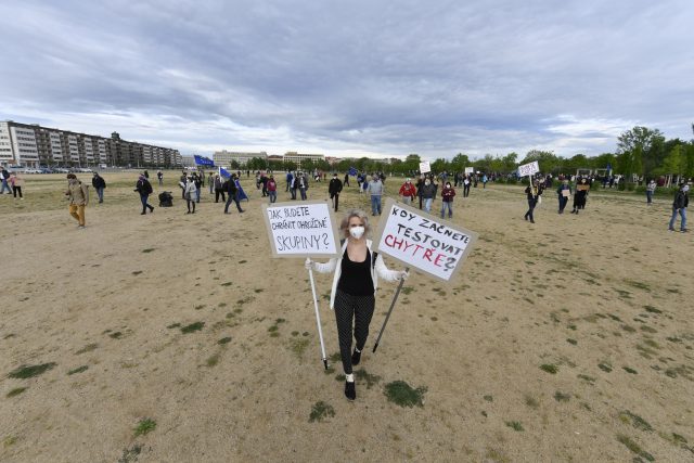 Demonstrace Milionu chvilek během pandemie | foto: Vít Šimánek,  ČTK