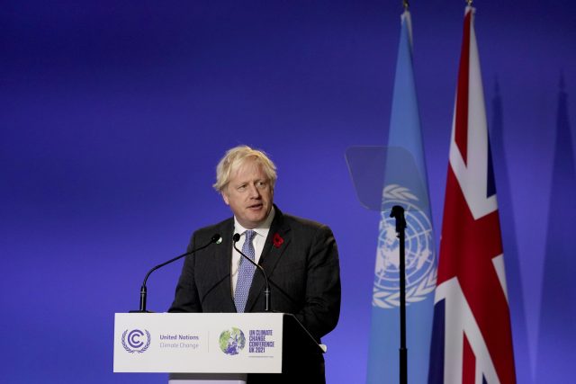 Britský premiér Boris Johnson při projevu na zahájení klimatické konference v Glasgow | foto:  Alberto Pezzali,  ČTK