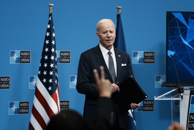 Americký prezident Joe Biden na summitu NATO | foto: Thibault Camus,  ČTK / AP
