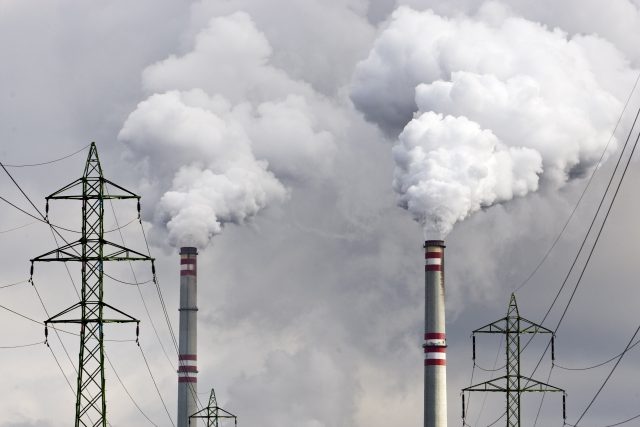 Kouř,  uhelná elektrárna,  energetika,  komín  (ilustrační foto) | foto: Profimedia