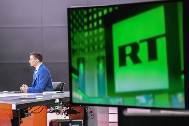 RT  (Russia Today) je vícejazyčná ruská zpravodajská televizní síť se sídlem v Moskvě | foto: Profimedia