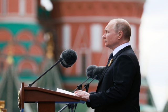 Ruský prezident Vladimir Putin přednesl projev u příležitosti 77. výročí Dne vítězství | foto: Profimedia