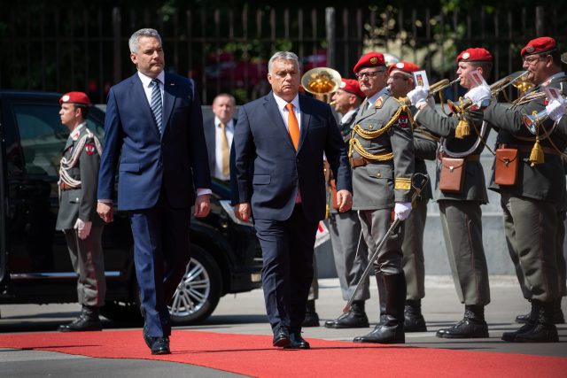 Viktor Orbán a Karl Nehammer kritizovali evropskou koordinaci nákupu plynu | foto: Fotobanka Profimedia,  Profimedia