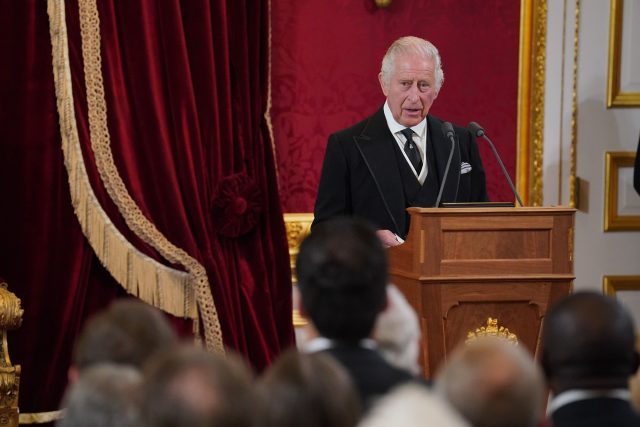 Král Karel III. během sobotního ceremoniálu | foto: Jonathan Brady,  Profimedia