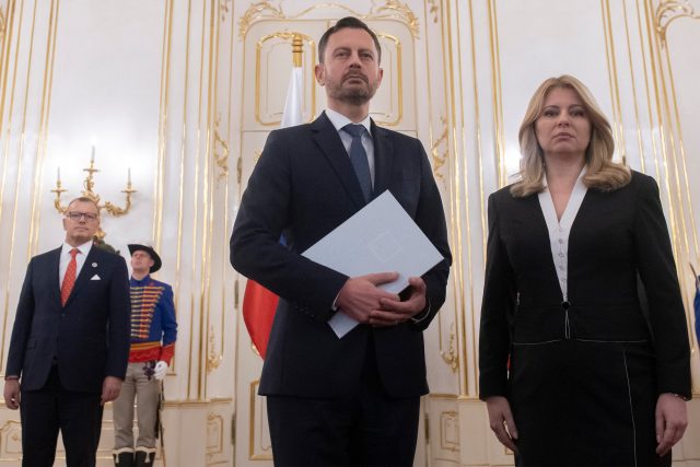 Prezidentka Zuzana Čaputová s předsedou odvolané vlády Eduardem Hegerem | foto: Profimedia