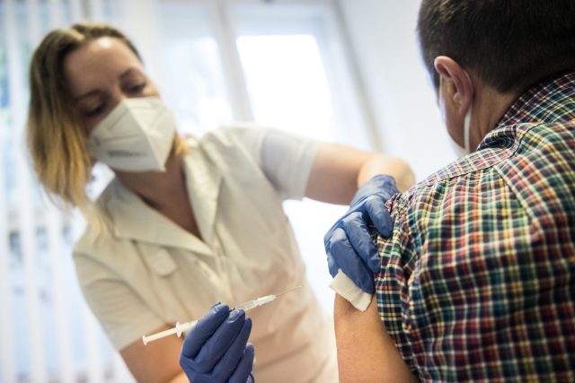 Očkování v nemocnici Bulovka | foto: René Volfík,  iROZHLAS.cz