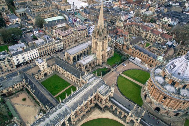 Oxfordská univerzita v Oxfordu,  poblíž Londýna ve Velké Británii | foto: Fotobanka Unsplash