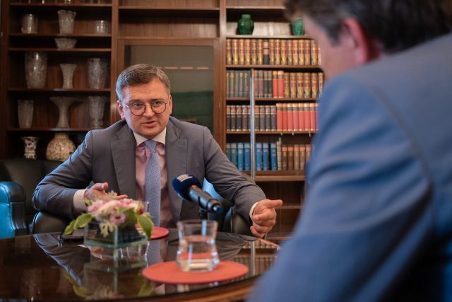 Ukrajinský ministr zahraničí Dmytro Kuleba | foto: Zuzana Jarolímková,  iROZHLAS.cz