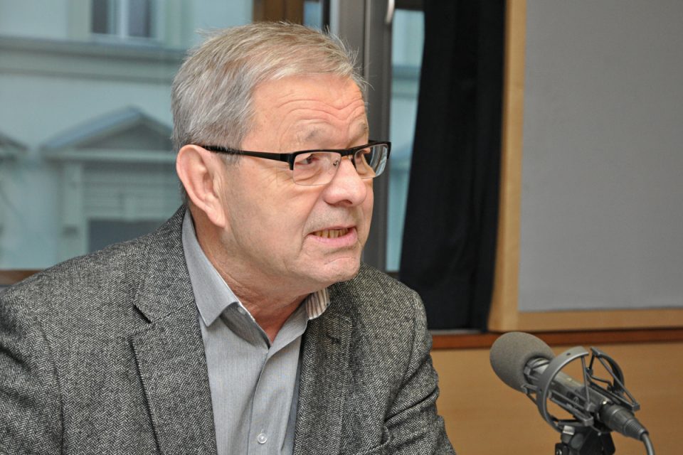 Prof. Pavel Hobza | foto: Marián Vojtek,  Český rozhlas