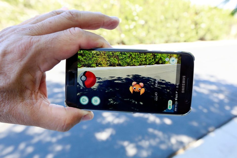 Hráči Pokémon Go hlásí první zranění způsobená nepozorností  (ilustrační foto) | foto: Reuters