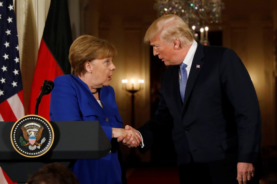 Německá kancléřka Angela Merkelová a americký prezident Donald Trump v Bílém domě | foto: Kevin Lamarque,  Reuters