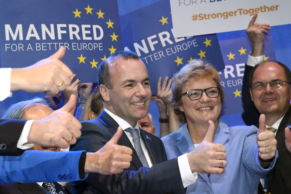 Manfred Weber slaví vítězství v souboji o lídra evropských lidovců. | foto: Reuters