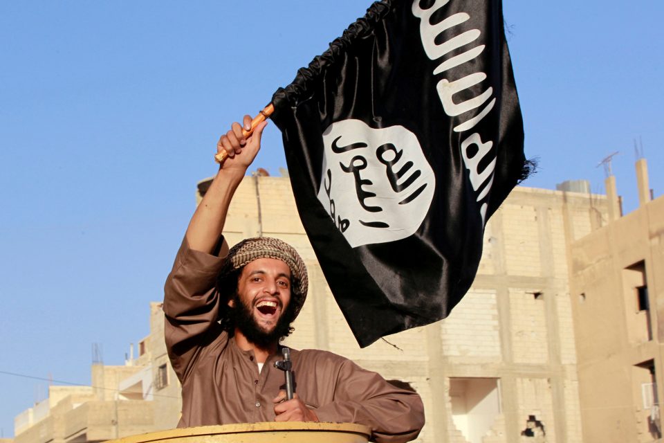 Příslušník teroristické organizace Islámský stát. | foto: Reuters