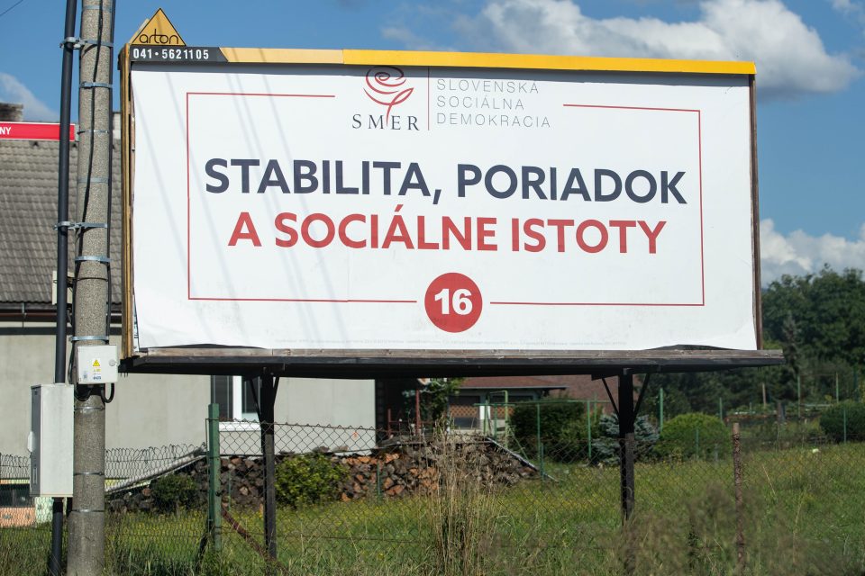 Předvolební billboard Smeru | foto: TASR / Profimedia