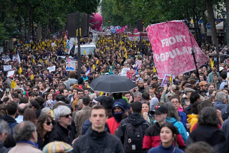 Francouzi v Paříži protestovali proti vzestupu krajní pravice | foto: Michel Euler,  ČTK,  AP