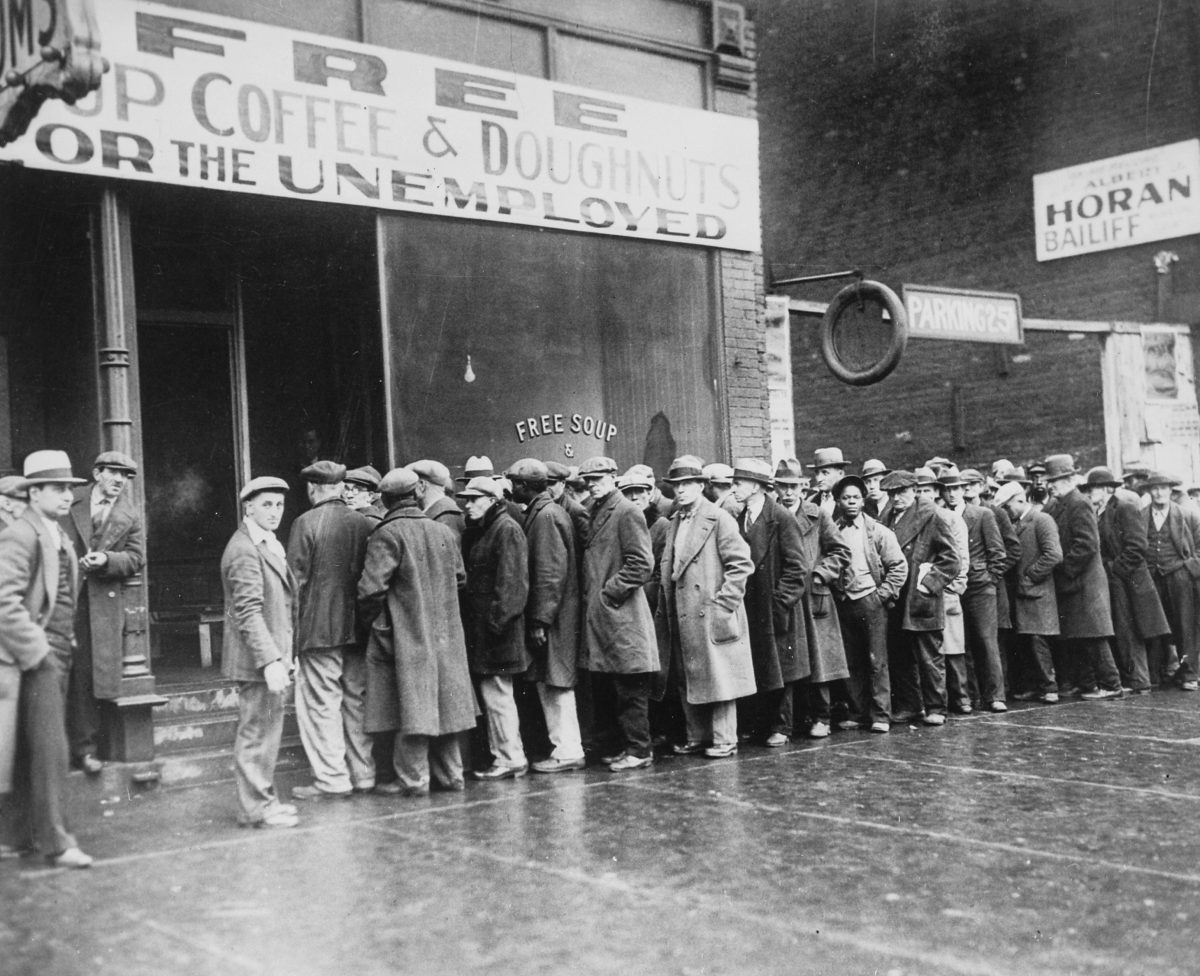 90 let od velké hospodářské krize roku 1929. Dokázal se svět poučit? | Plus