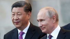 Čínský prezident Si Ťin-pching a ruský prezident Vladimir Putin na archivní fotografii z roku 2019