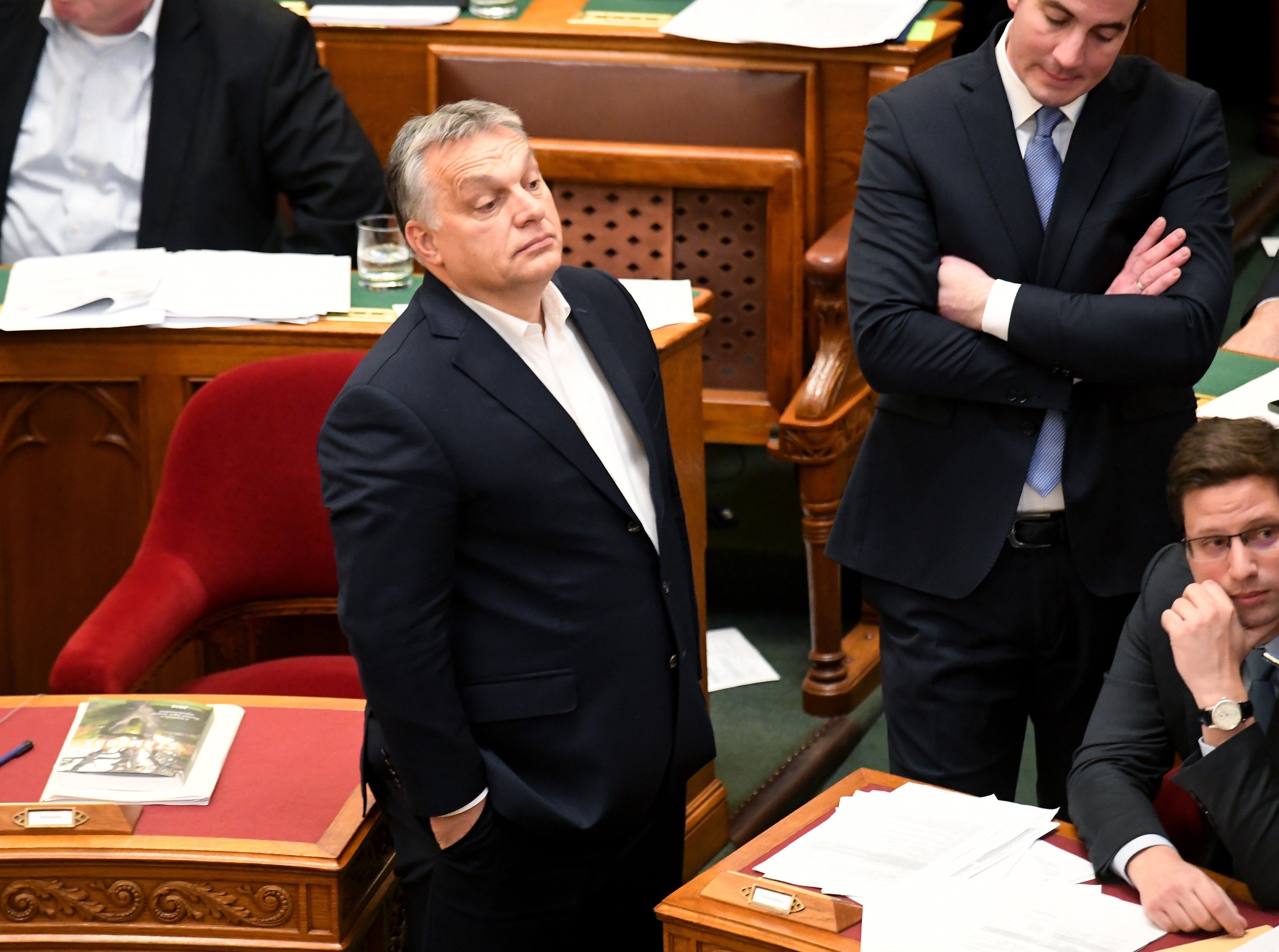 Maďarský premiér Viktor Orbán při středečním hlasování v parlamentu